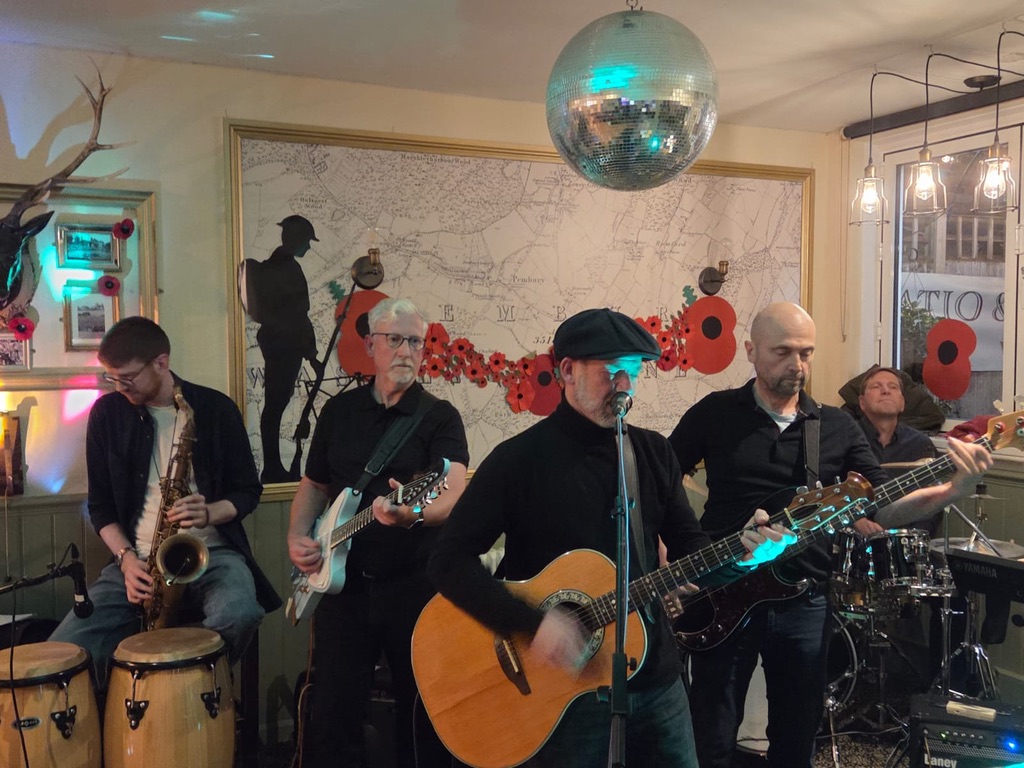 The Romantix, Live at The King William IV, Pembury